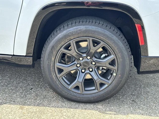 New 2026 White Jeep Limited Altitude image 5