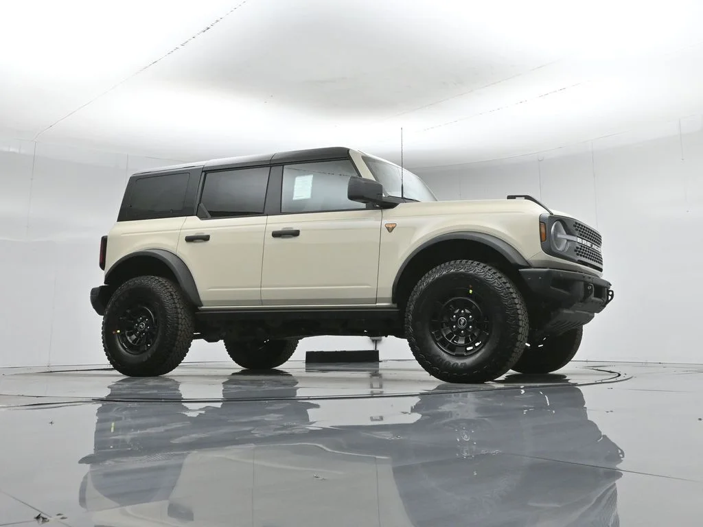 New 2026 Desert Sand Ford Badlands image 3