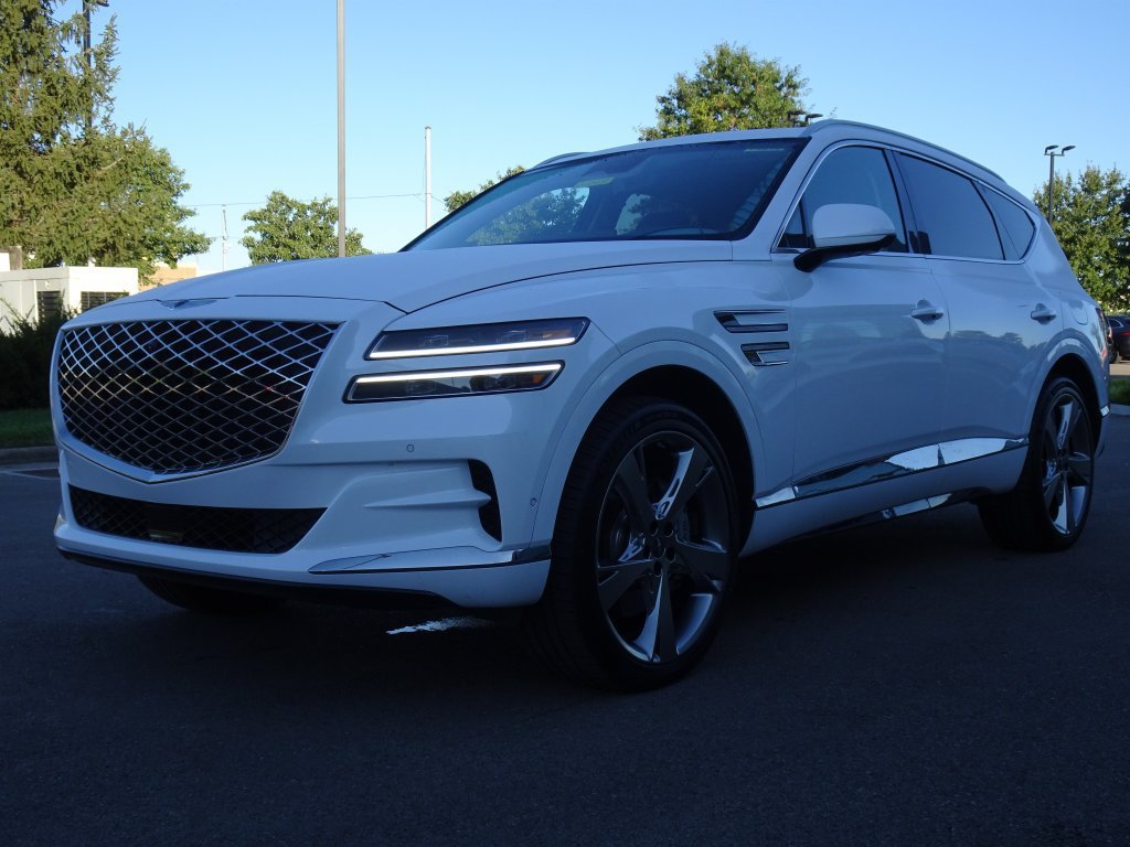 Certified Used 2024 Uyuni White Genesis 3.5T Prestige image 32