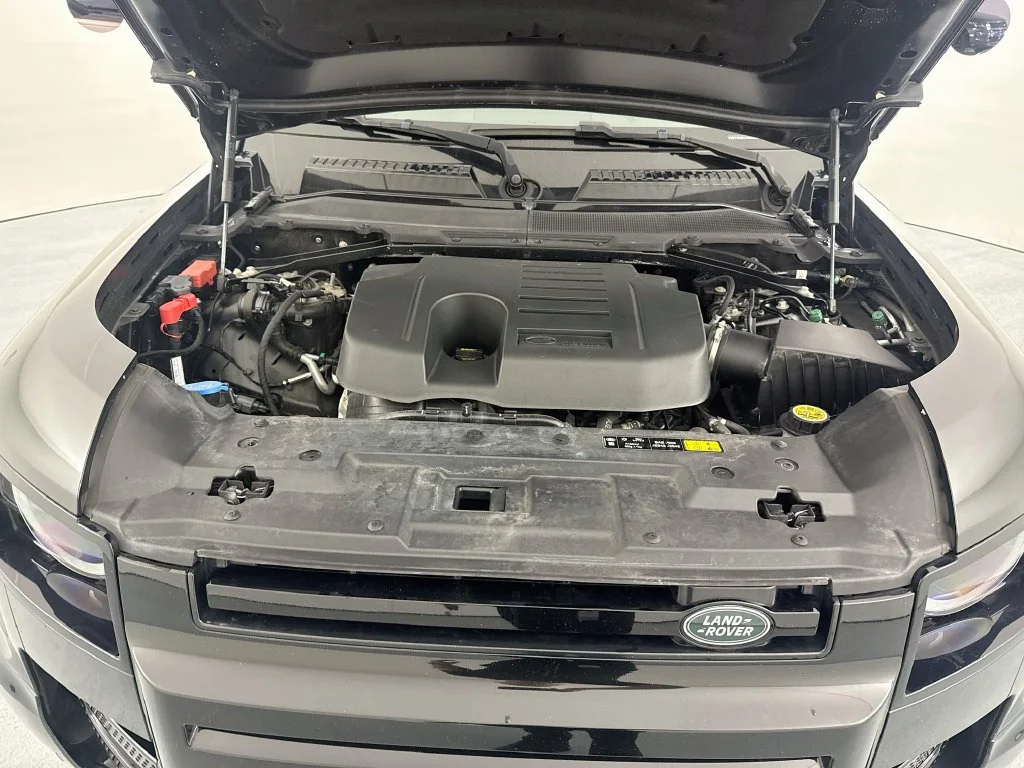 Certified Used 2024 Black Land Rover X-Dynamic SE image 30