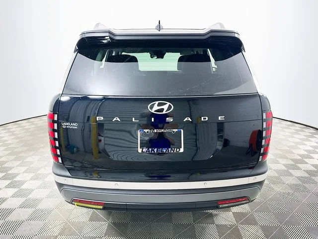 New 2026 Black Hyundai SEL Premium image 4