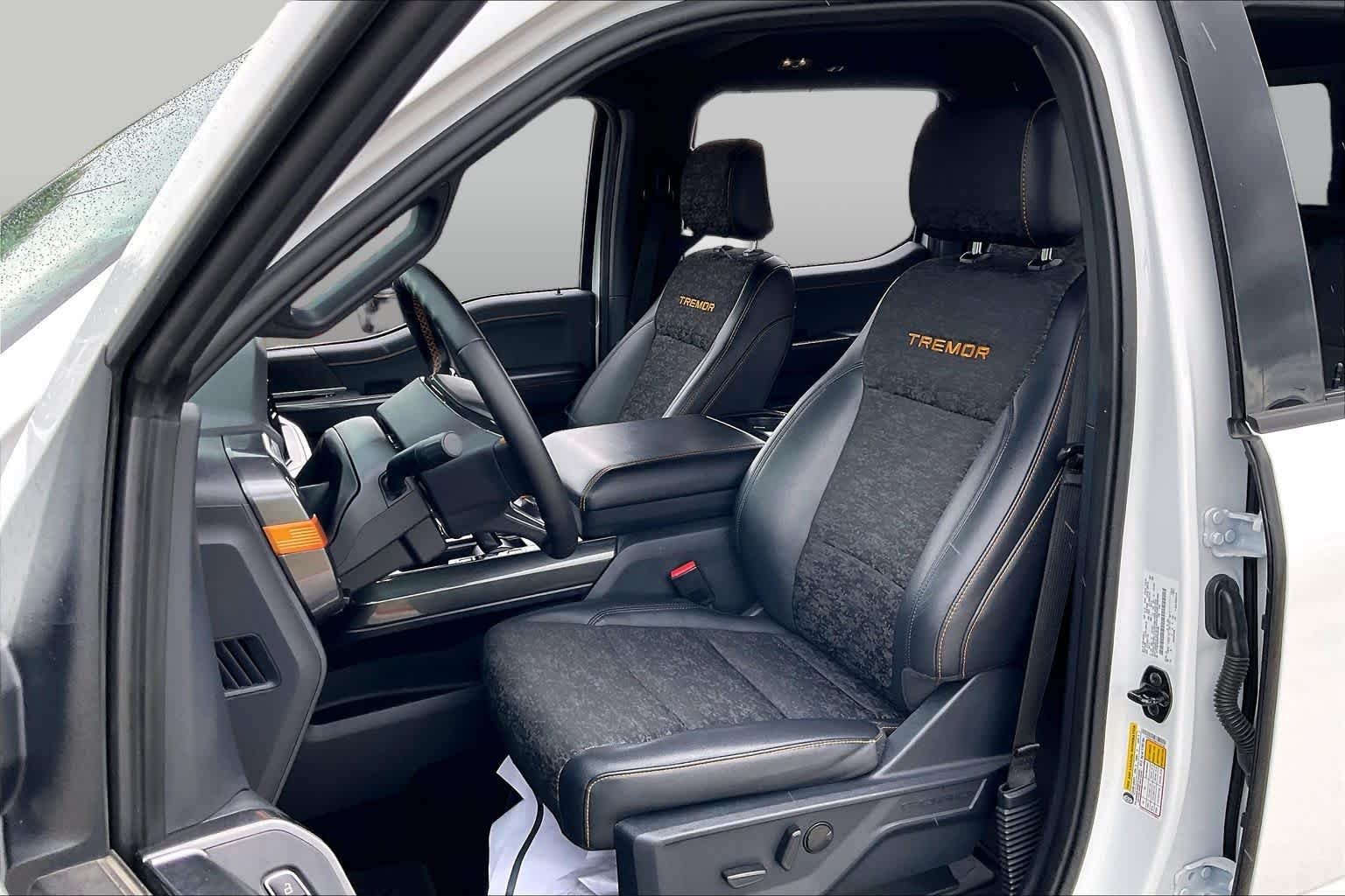 Used 2023 Oxford White Ford Tremor image 8