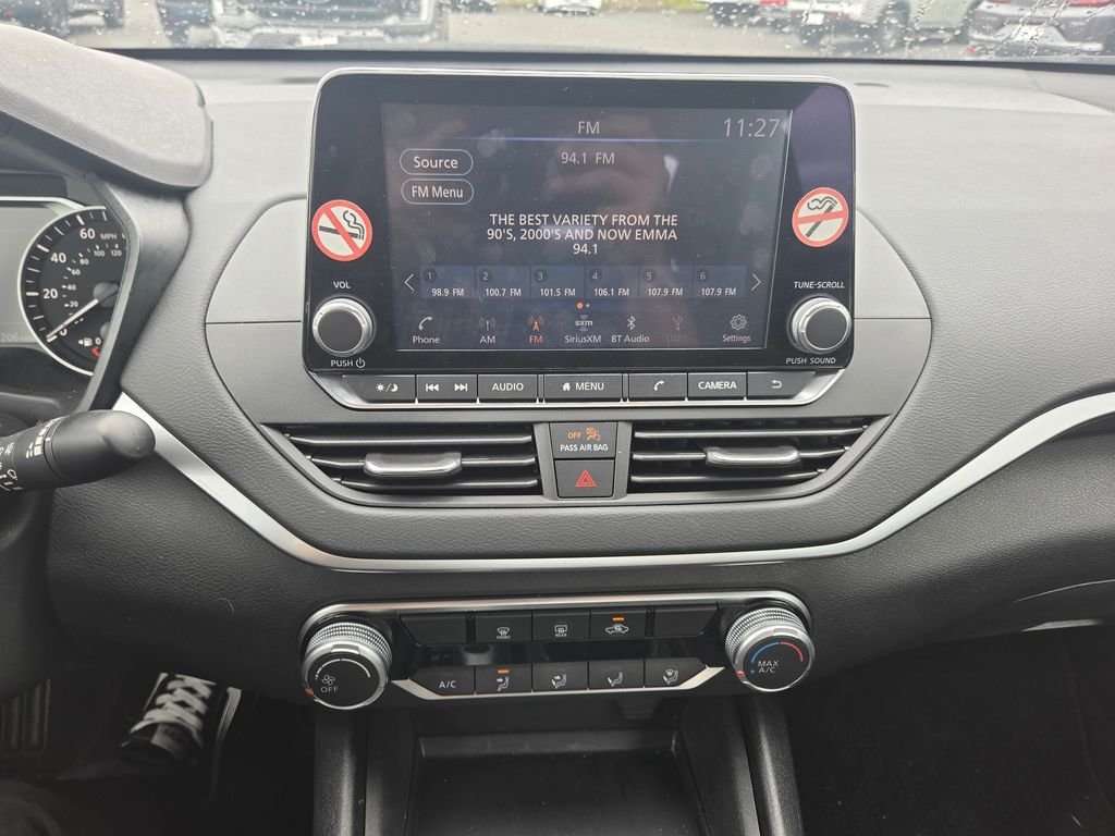 Used 2022 Blue Nissan 2.5 SV image 24
