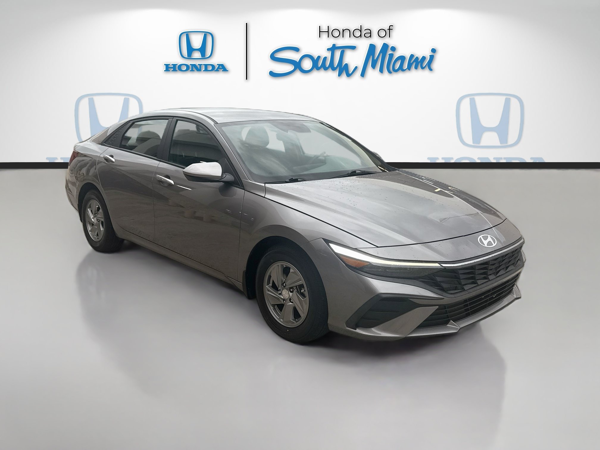 Used 2024 Fluid Metal Hyundai SE image 1