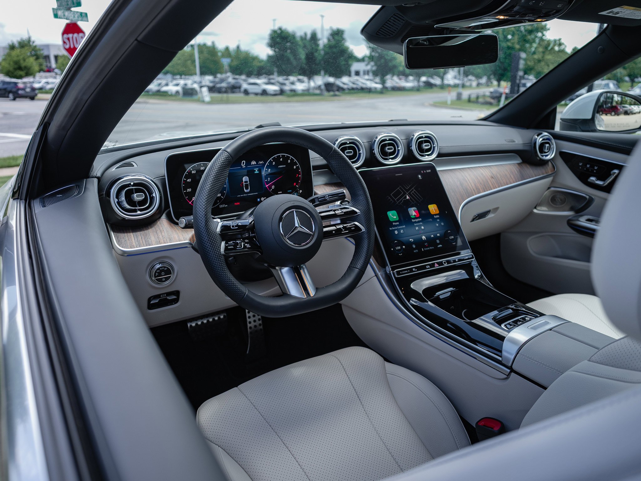 Used 2026  Mercedes-Benz  image 16