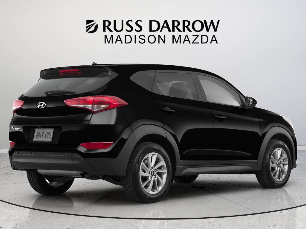 Used 2018 Black Hyundai SE image 3