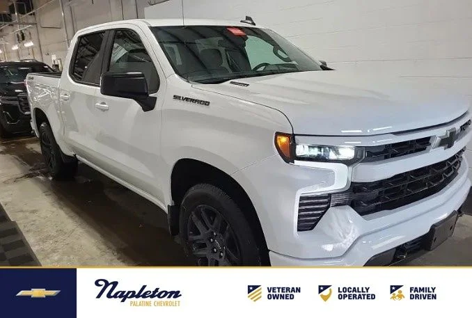 Used 2025 White Chevrolet RST image 1