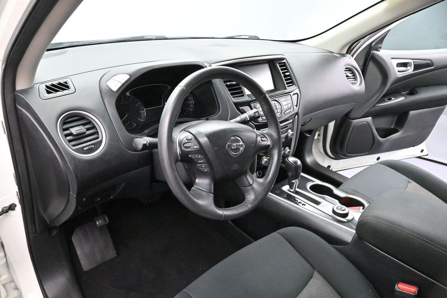 Used 2017 Pearl White Nissan SV image 17