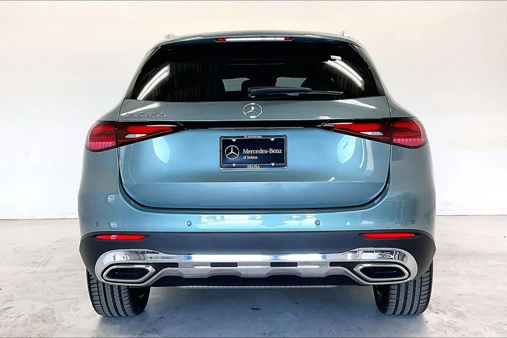 New 2026 Verde Silver Metallic Mercedes-Benz GLC 300 image 16