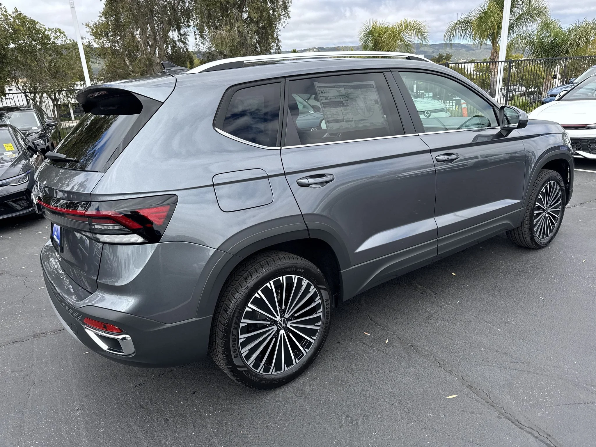 New 2026 Platinum Gray Metallic Volkswagen SE image 7