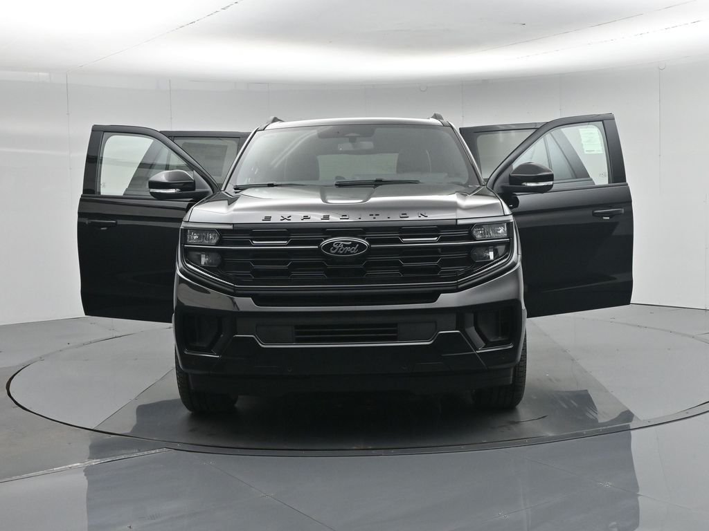 New 2026 Agate Black Metallic Ford Platinum image 33