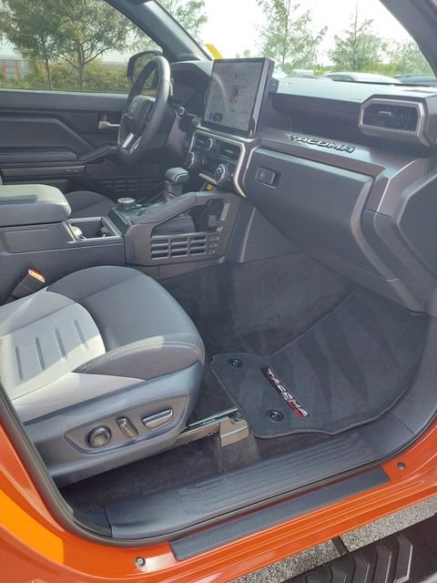 2025 Toyota Tacoma TRD Off Road - Photo 25