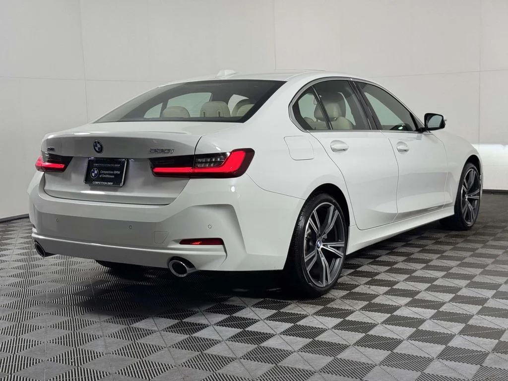 Used 2024 White BMW 330i xDrive image 10