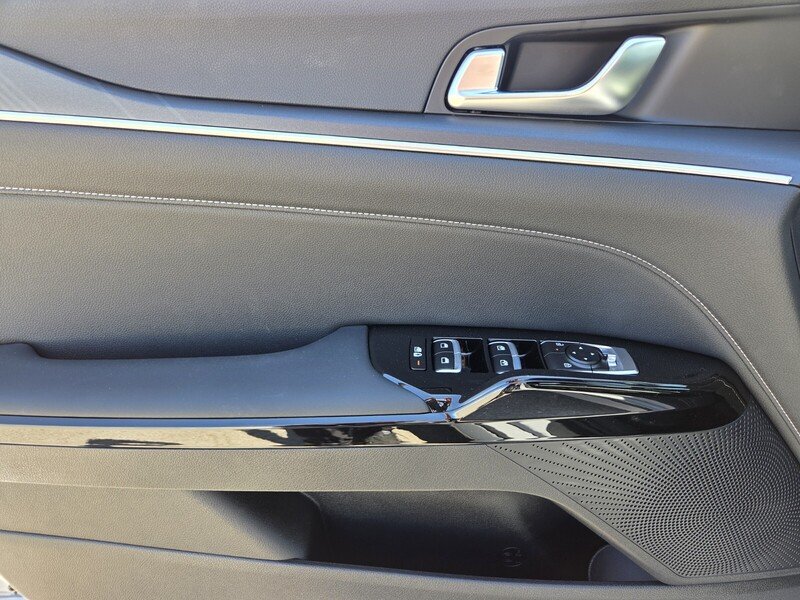 New 2026 Wolf Gray Kia GT-Line FWD image 9