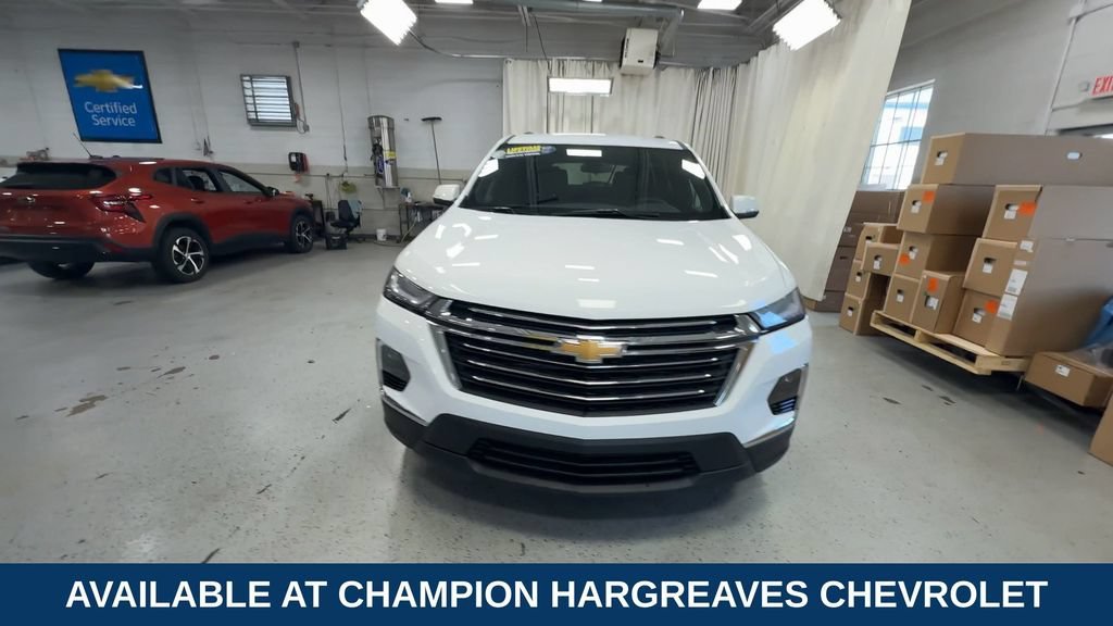 Used 2023 Summit White Chevrolet LT Cloth image 3