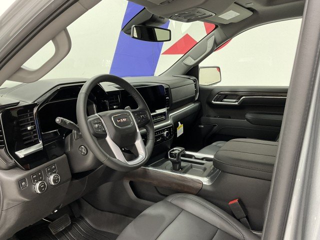 2026 GMC Sierra 1500 SLT - Photo 18