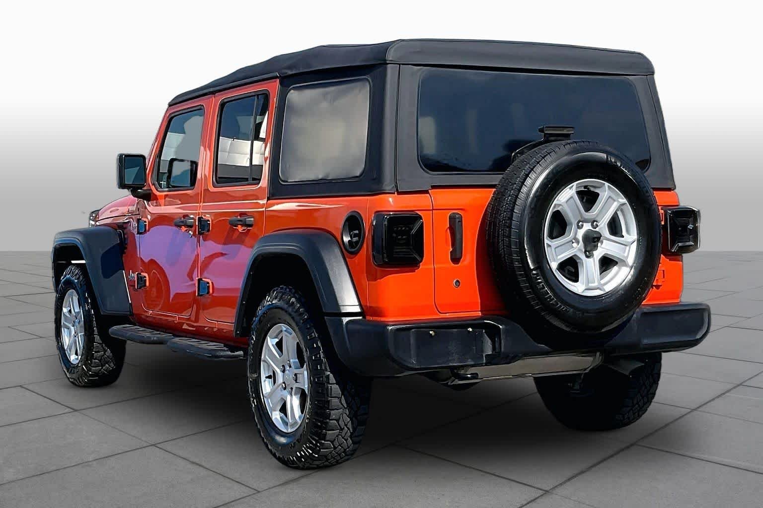 Used 2018 Punk'n Clearcoat Metallic Jeep Sport S image 12