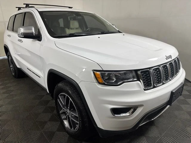 Used 2017 Bright White Clearcoat Jeep Limited image 1
