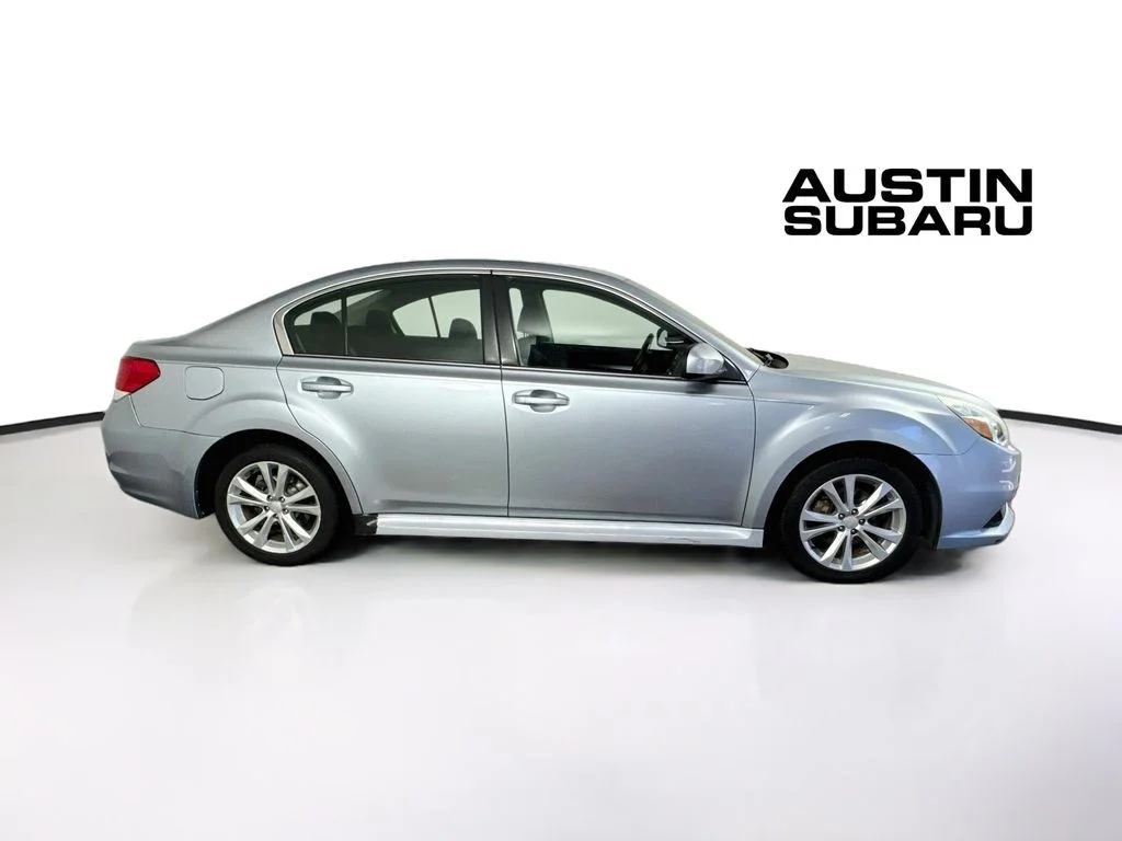Used 2013 Silver Subaru 2.5i image 8