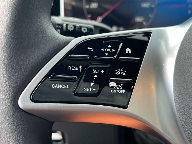 New 2027 Polar White Mercedes-Benz GLC 300 image 22