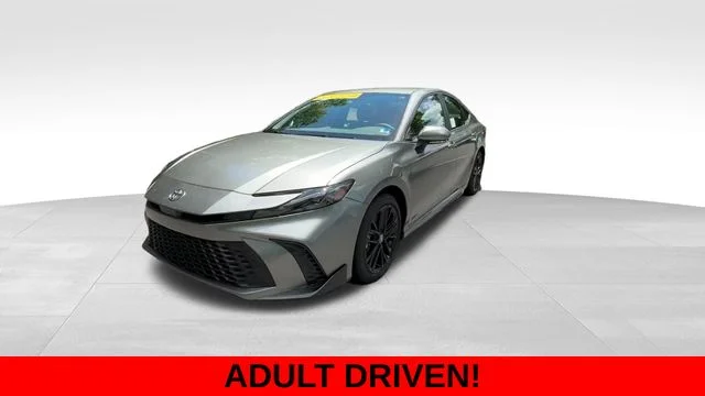 Used 2026  Toyota SE image 2