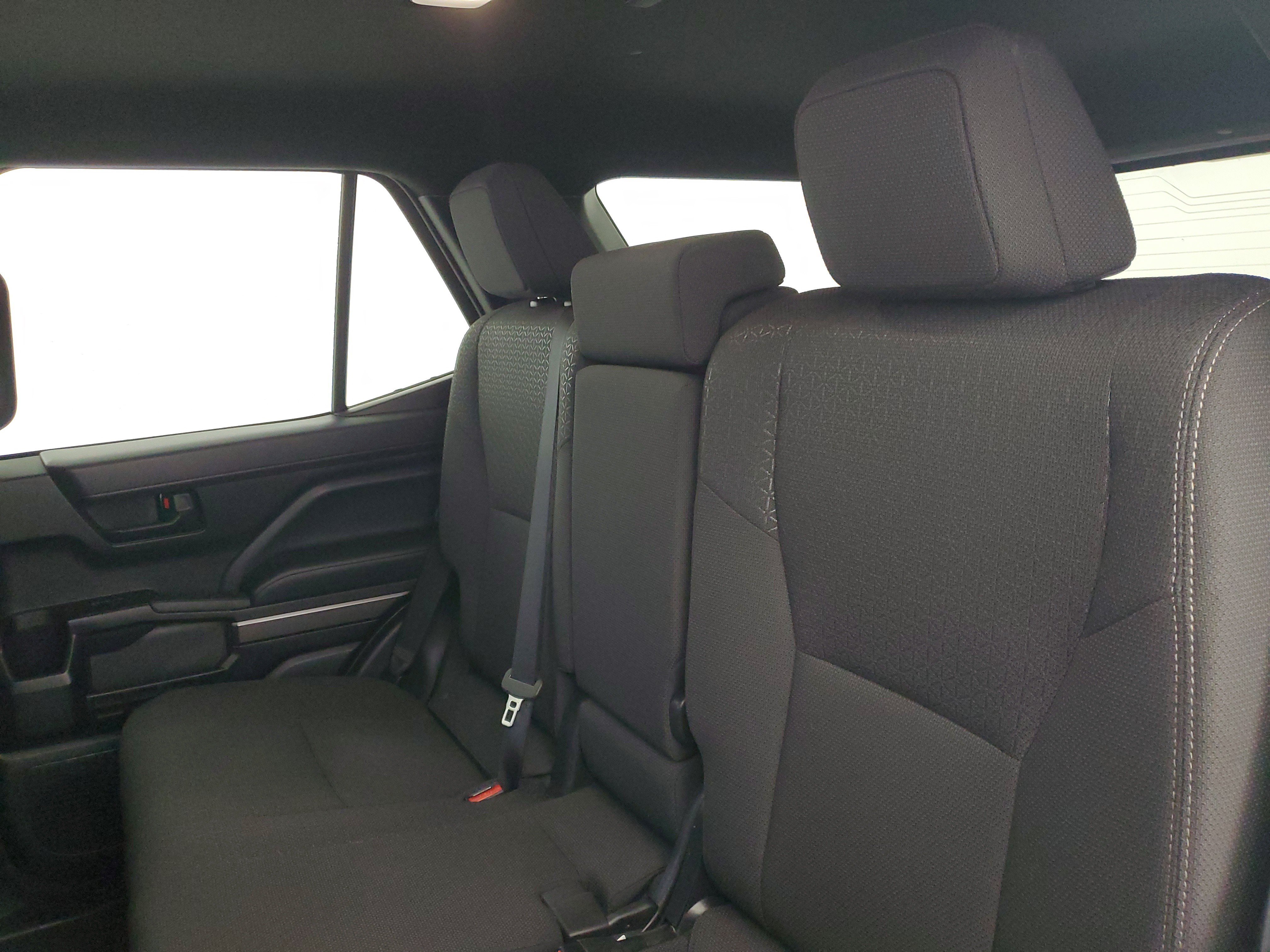 Used 2025 White Toyota SR5 image 13