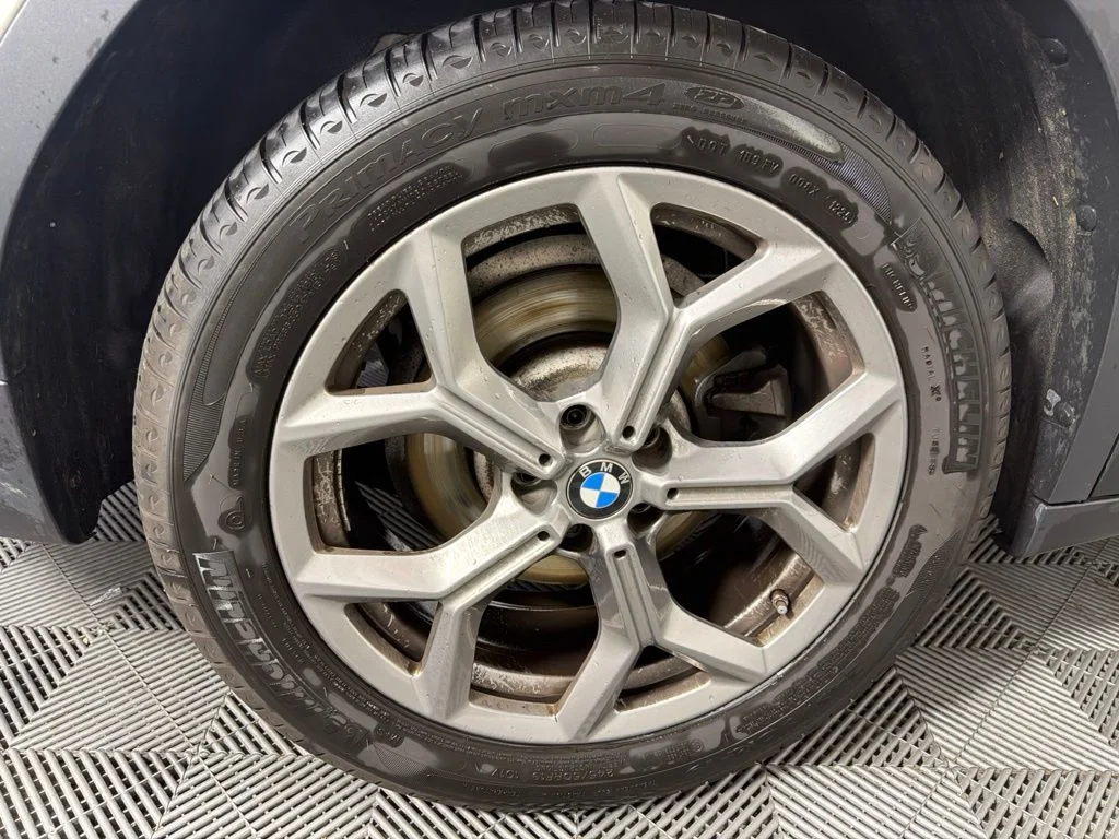 Used 2023 Alpine White BMW xDrive30i image 12