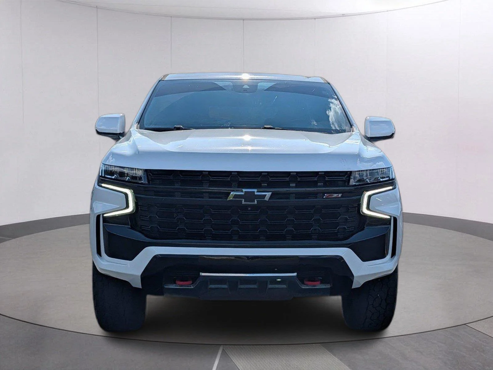 Used 2023 Summit White Chevrolet Z71 image 8