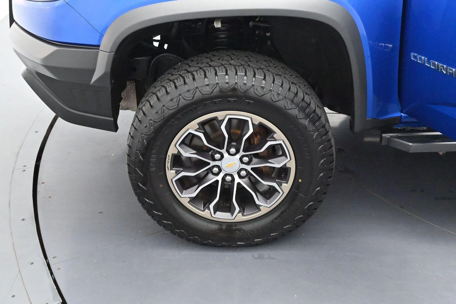 Used 2020 KINETIC BLUE METALLIC Chevrolet 4WD ZR2 image 34