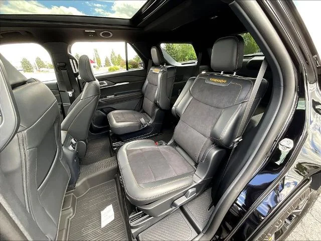 New 2026 Agate Black Metallic Ford Tremor® image 62