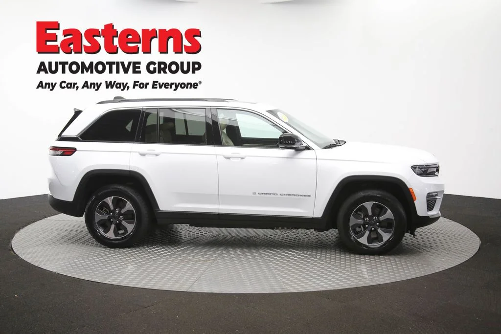 Used 2024 White Jeep 4xe image 49