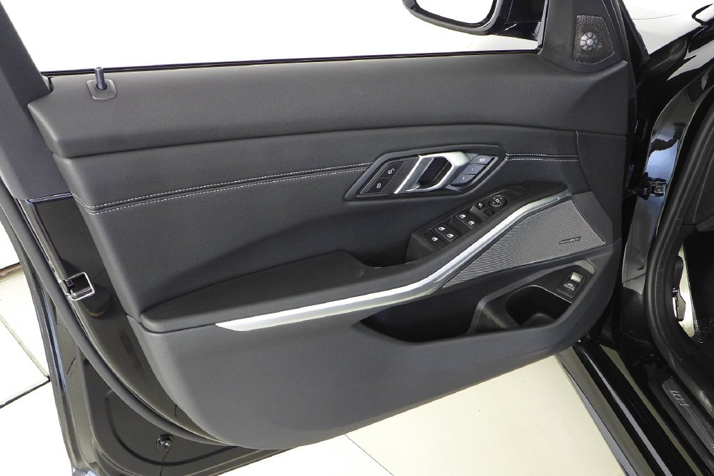 Used 2025 Black Sapphire Metallic BMW M340i xDrive image 11