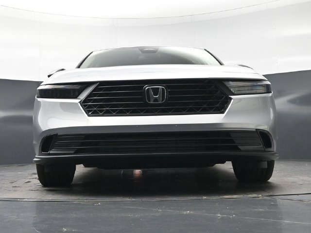 New 2026 Solar Silver Metallic Honda SE image 33