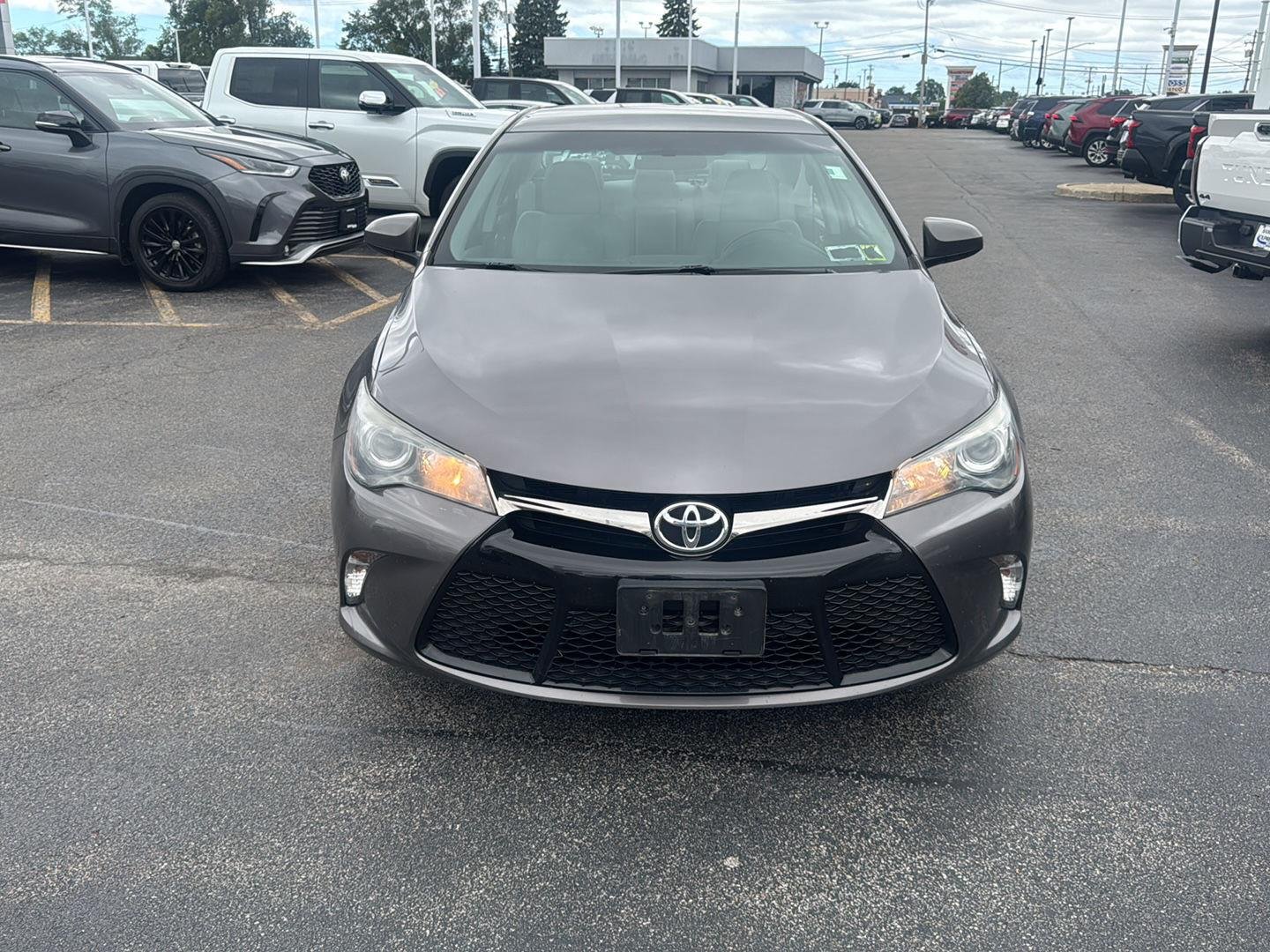 Used 2016 Predawn Gray Mica Toyota SE image 2