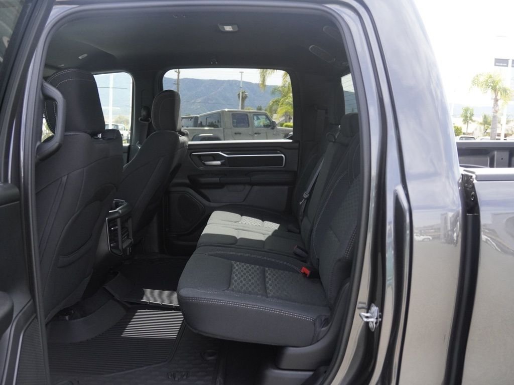 New 2026 Granite Crystal Metallic Clear-Coat Exterior Paint RAM Big Horn Night Edition image 20