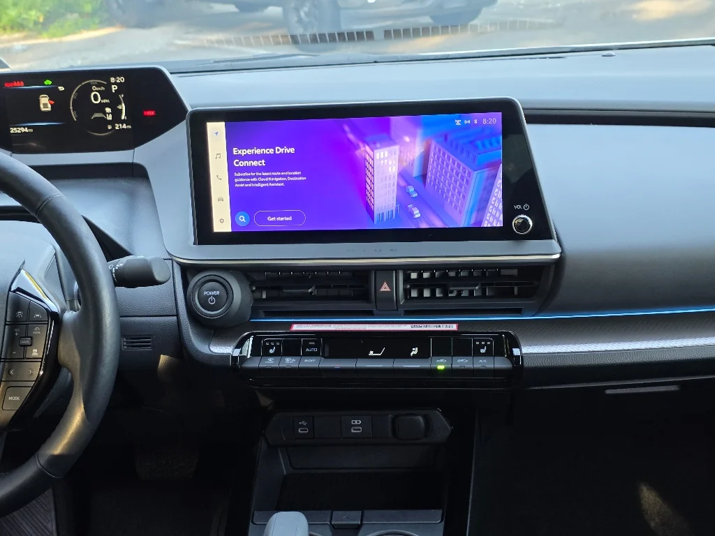 Used 2023 Wind Chill Pearl Toyota XLE image 3