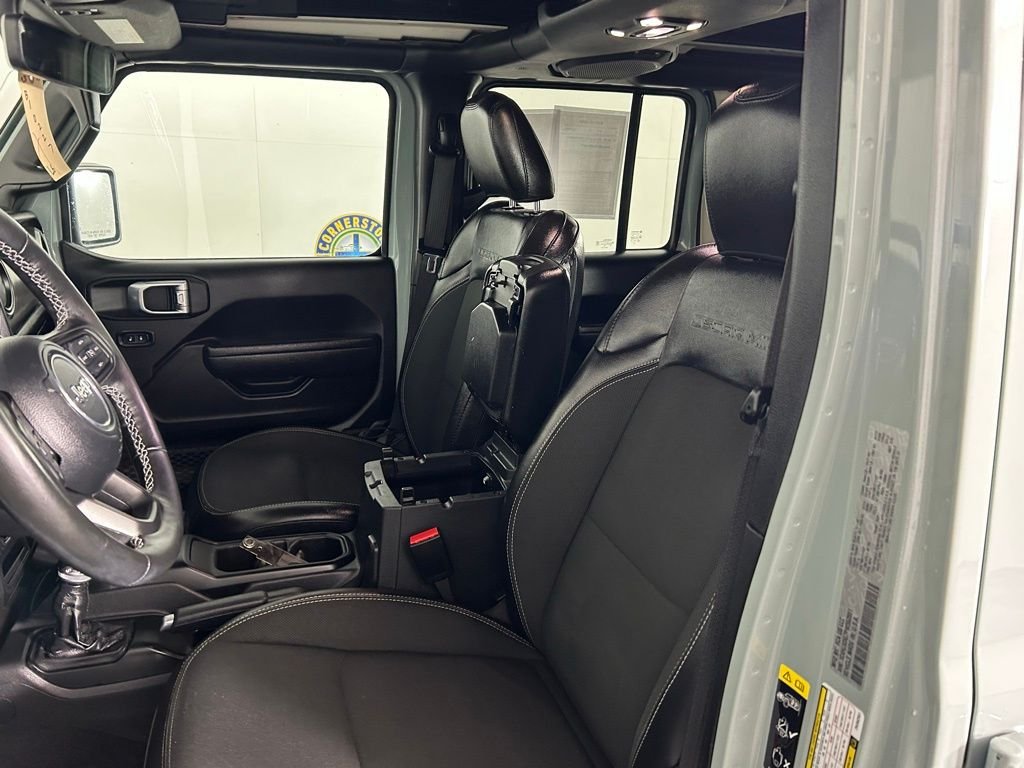 Used 2023 Gray Jeep  image 10