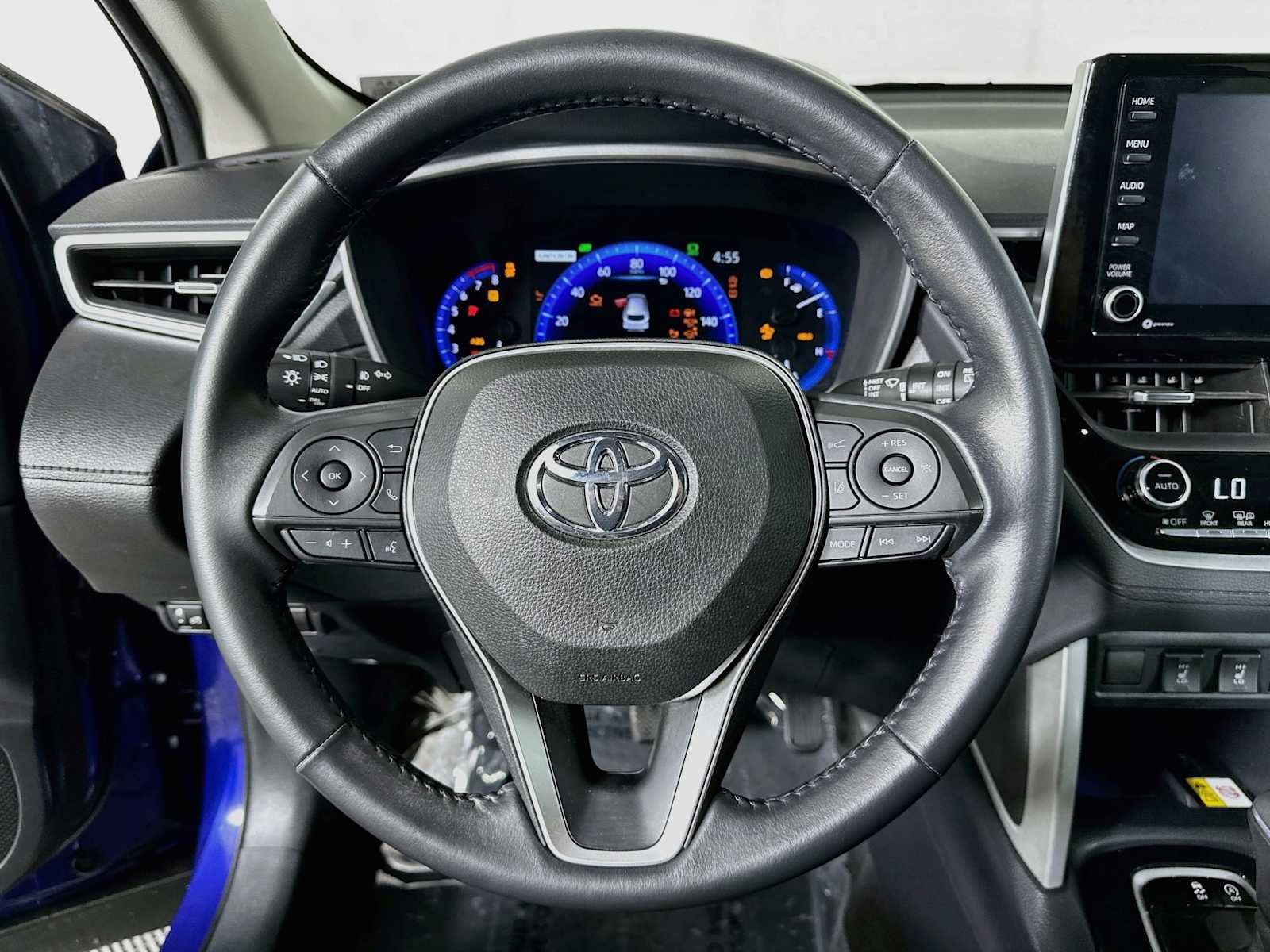 Used 2022 Blue Crush Metallic Toyota XLE image 11