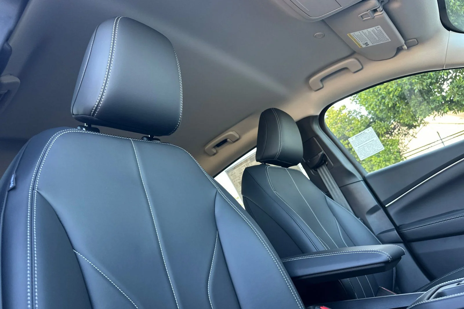New 2026 Glacier Gray Metallic Tri-coat Ford Select image 13