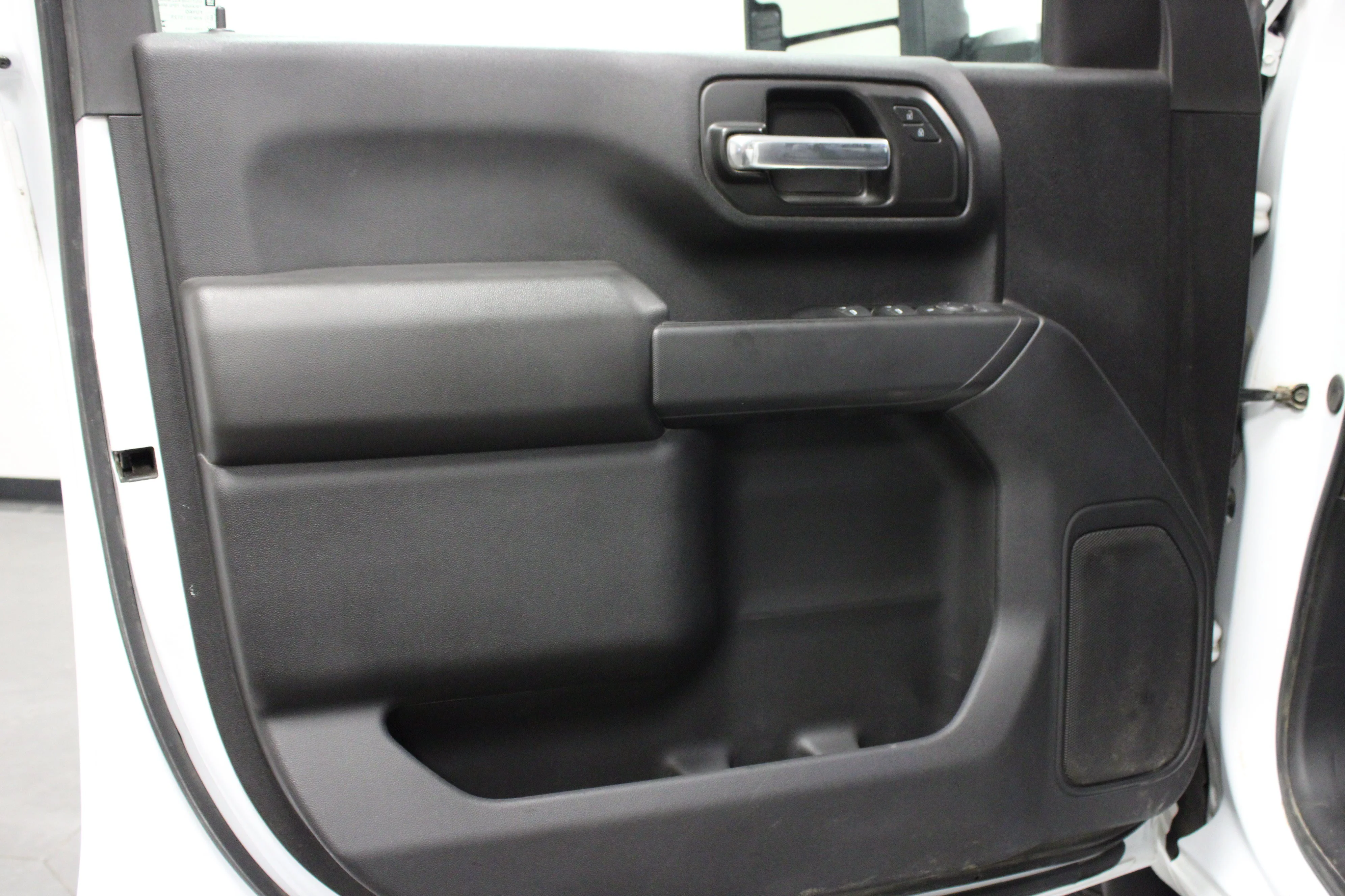 Used 2024 Summit White GMC Pro image 11