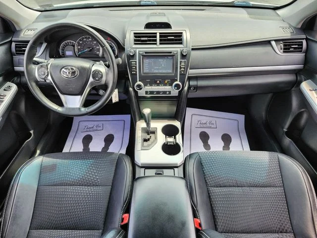 Used 2014 White Toyota SE image 16