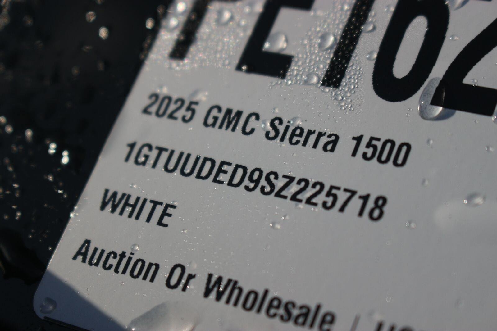 Used 2025 Summit White GMC SLT image 41