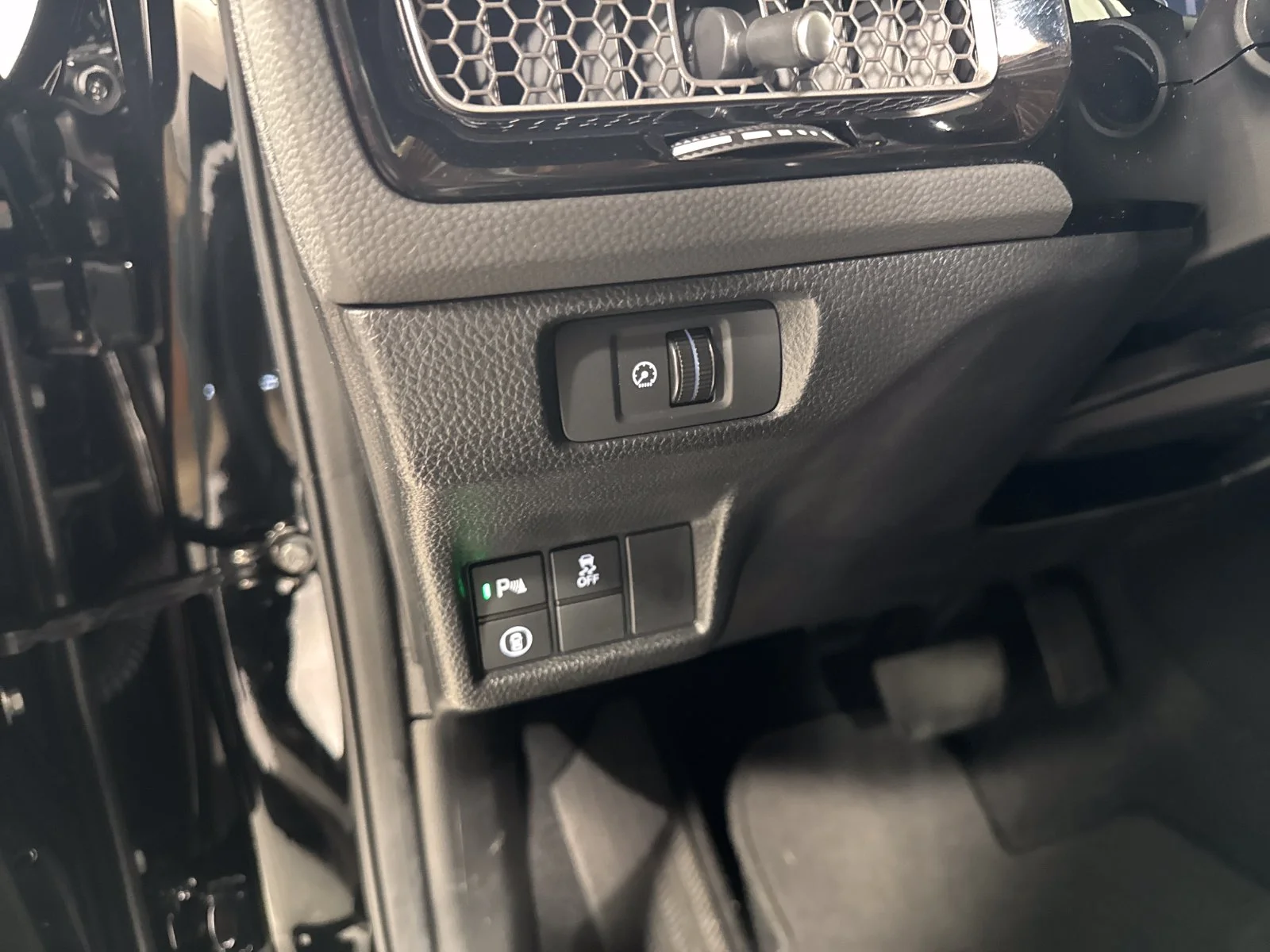 2024 Honda Civic Touring - Photo 13