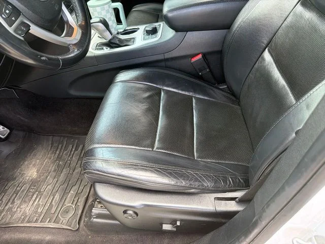 Used 2016 White/off-white Jeep Overland image 6
