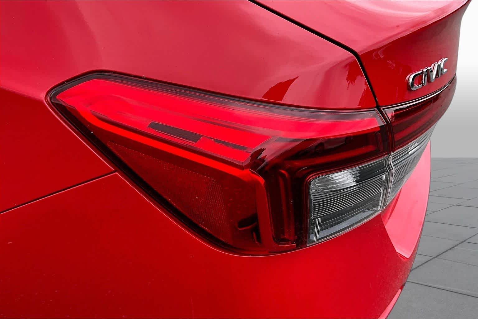Used 2023 Rallye Red Honda LX image 28