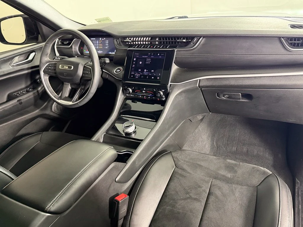 Used 2024 White Jeep Altitude X image 15