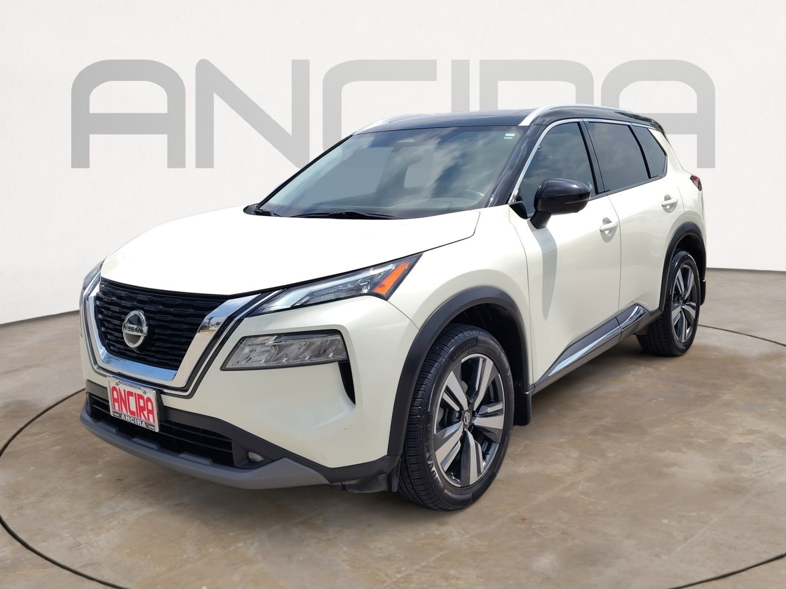 Used 2021 Pearl White Tricoat/Super Black Nissan SL image 8