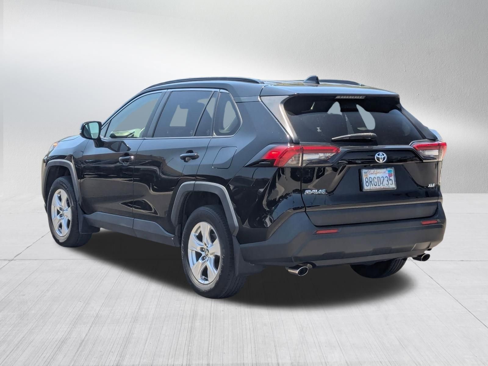 Certified Used 2022 Magnetic Gray Metallic Toyota LE image 3