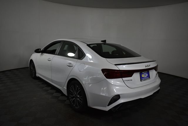 Used 2022 White Kia GT-Line image 7