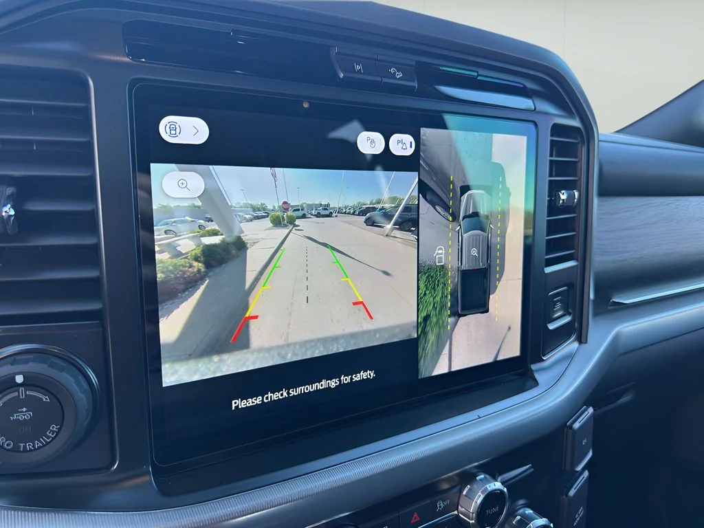 New 2025 Carbonized Gray Metallic Ford LARIAT image 21
